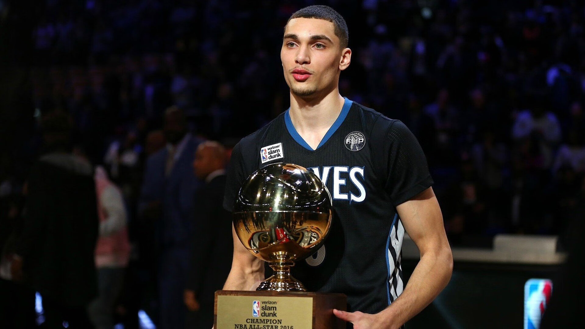 绿衫军的坚韧，凯尔特人加时鏖战力克猛龙，欧冠淘汰赛焦点战的篮球启示