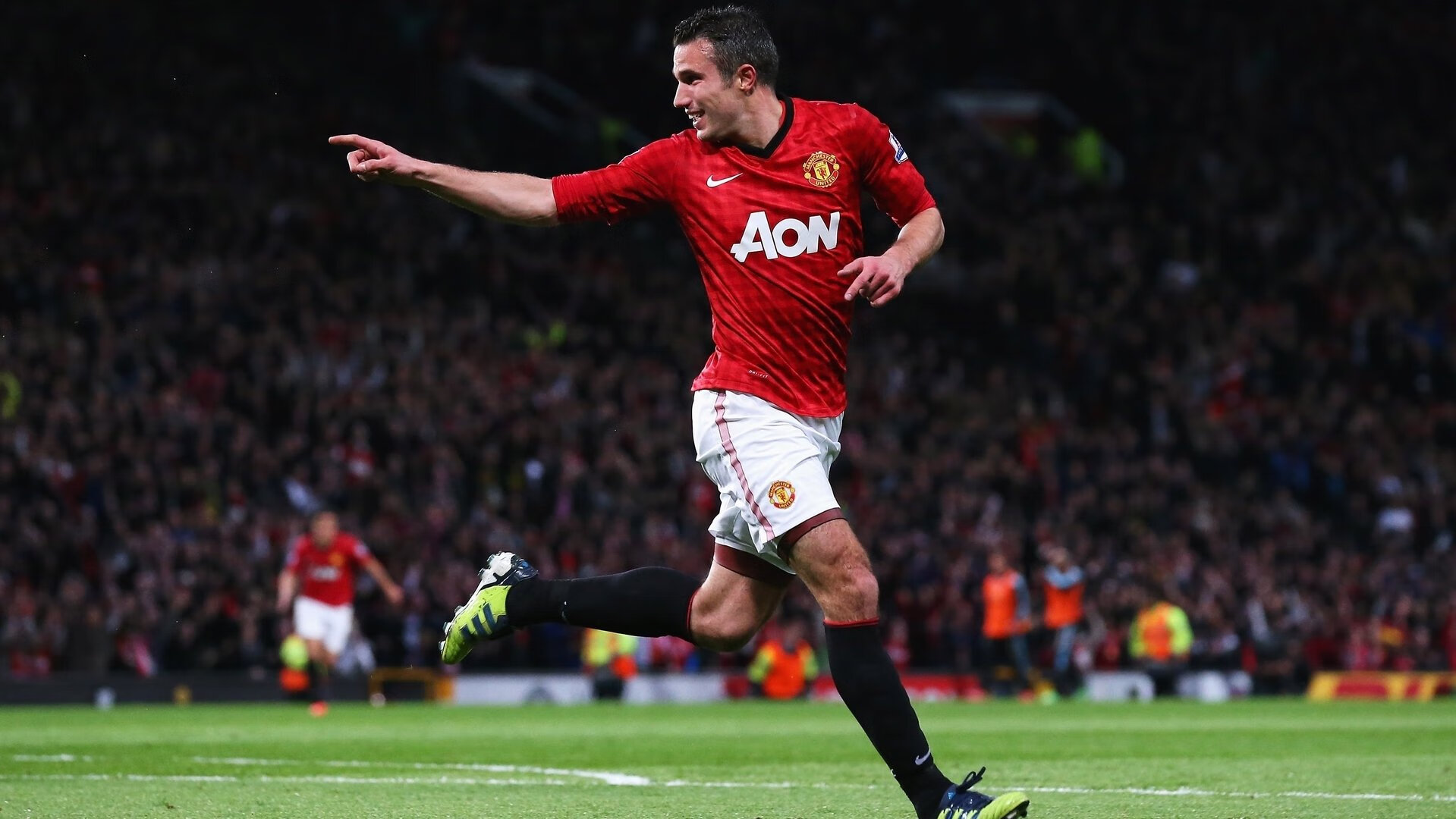 F1新赛季揭幕战之夜，迪巴拉教科书级表现诠释何为跨界巨星